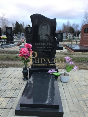 Памятник из гранита 351 — ritualum.ru